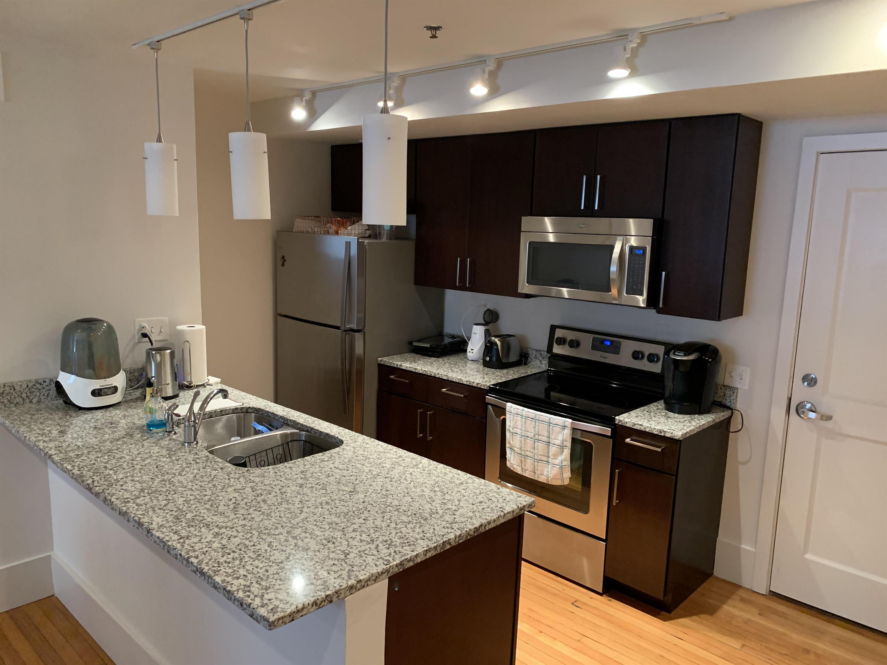 426 Mulberry St., 102